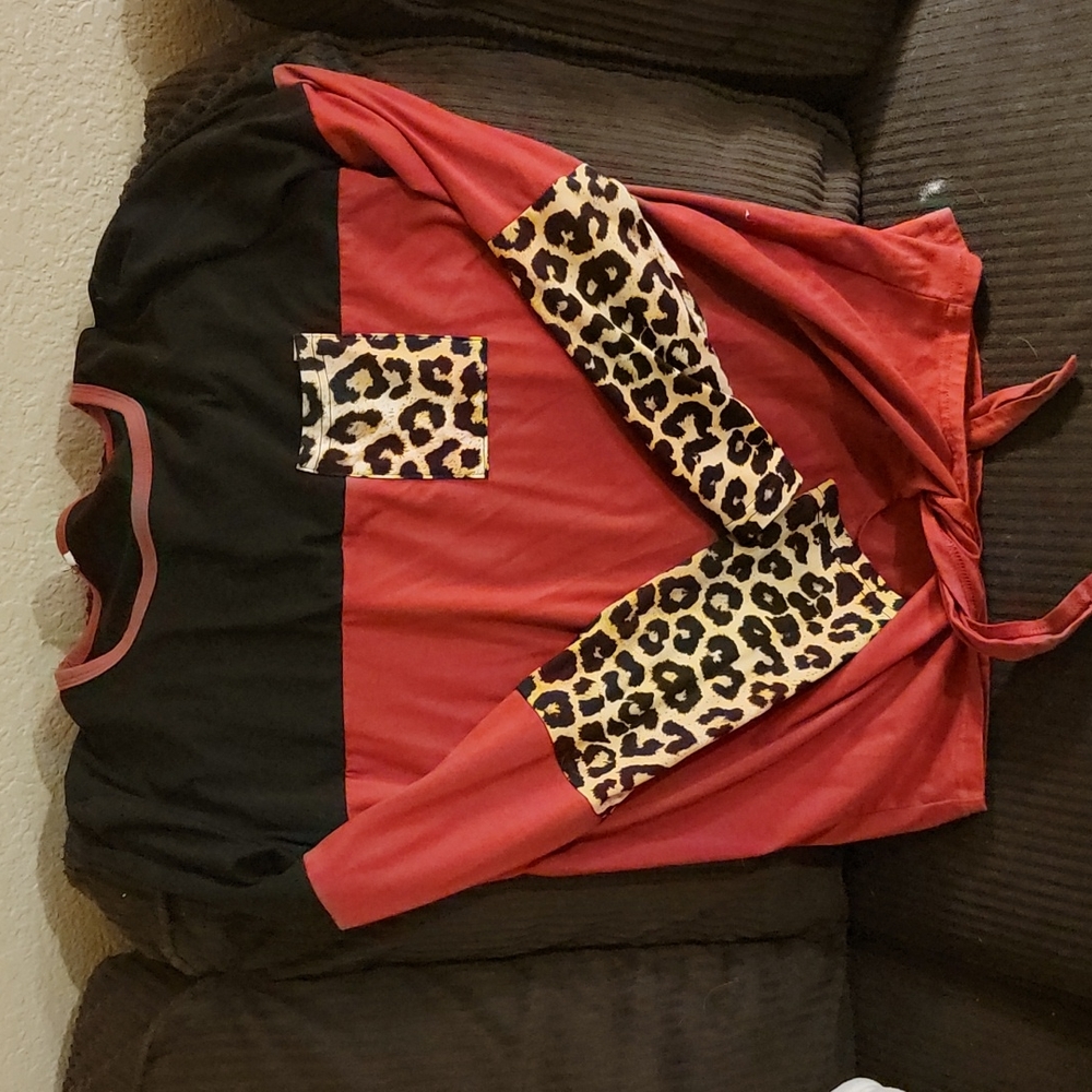 Large leopard red long sleeve